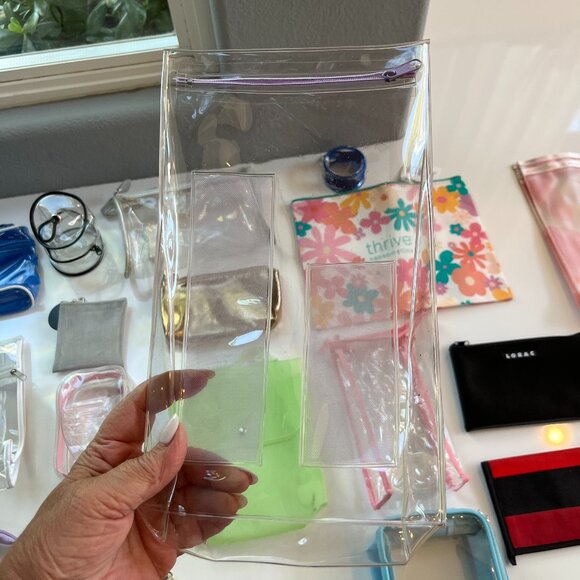 Cosmetic Makeup Bag Bonanza - lot of 22 - Picture 6 of 16